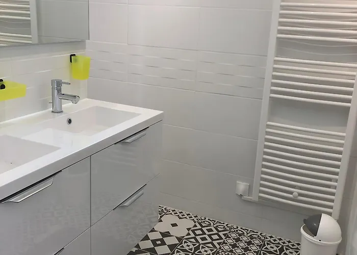 Confort Près Du Circuit Des 24h Du Mans - 3 Chambres, Jardin Et Parking Privé - Fr-1-410-261 Casa vacanze *