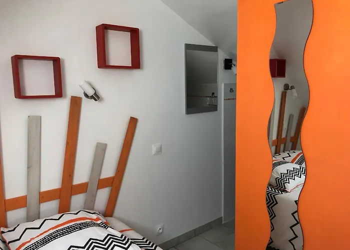 Casa vacanze Confort Près Du Circuit Des 24h Du Mans - 3 Chambres, Jardin Et Parking Privé - Fr-1-410-261 Moncé-en-Belin